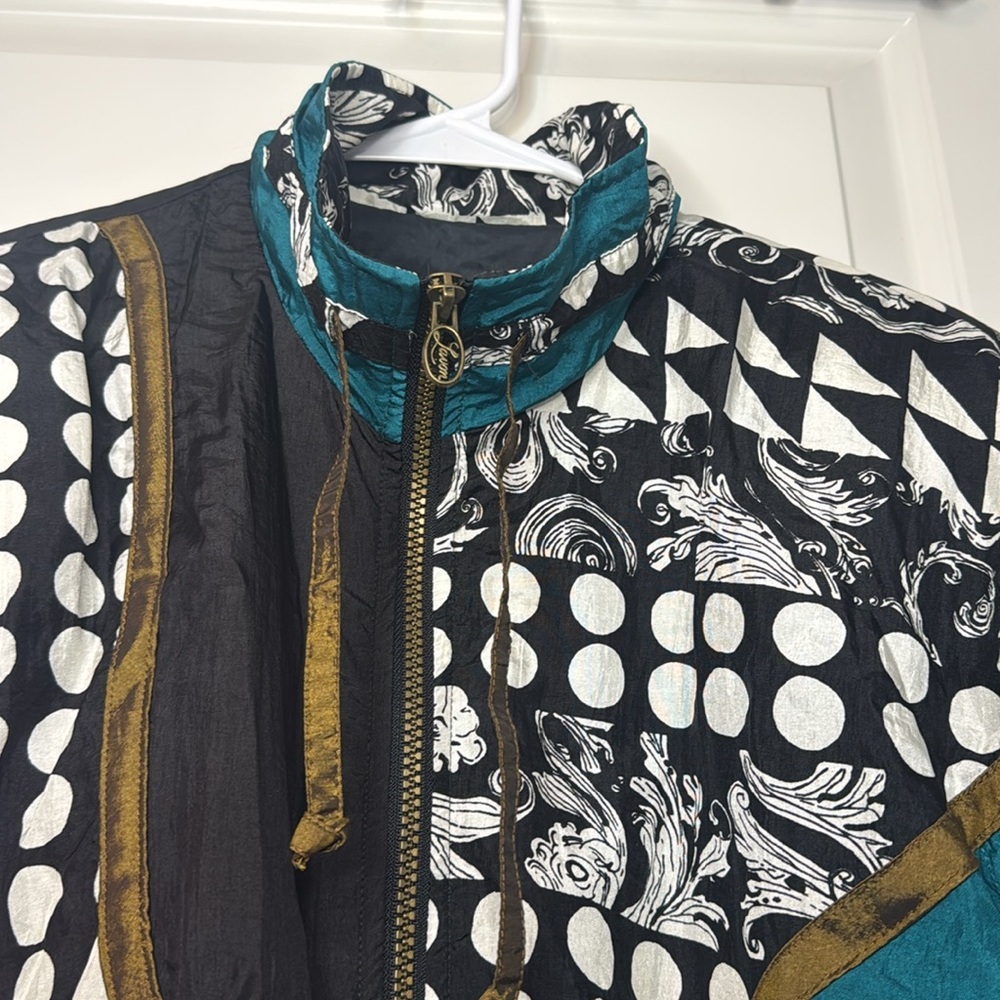 Vintage 90's Lavon Cheerful Windbreaker Jacket Women's Size PM Geometric Pattern - Picture 2 of 9